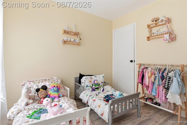39625 Village Wood Lane, Novi, MI 48375