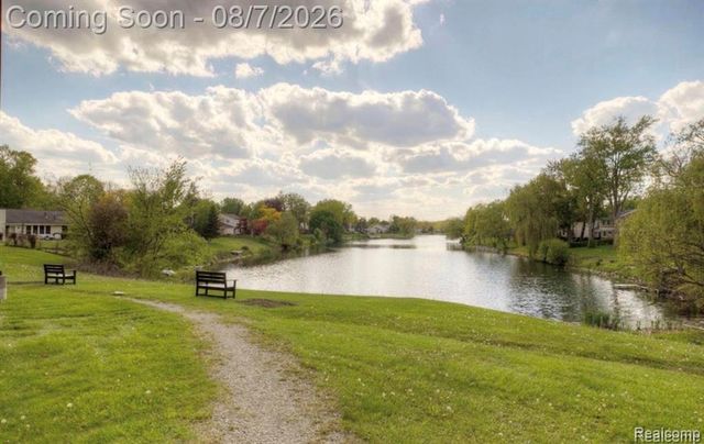 39625 Village Wood Lane, Novi, MI 48375