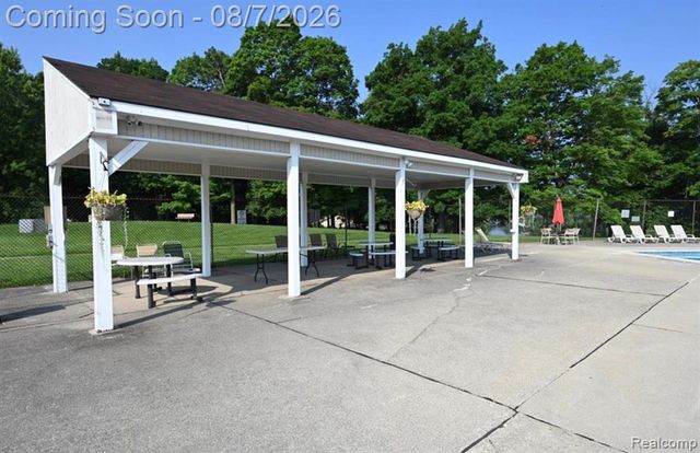 39625 Village Wood Lane, Novi, MI 48375