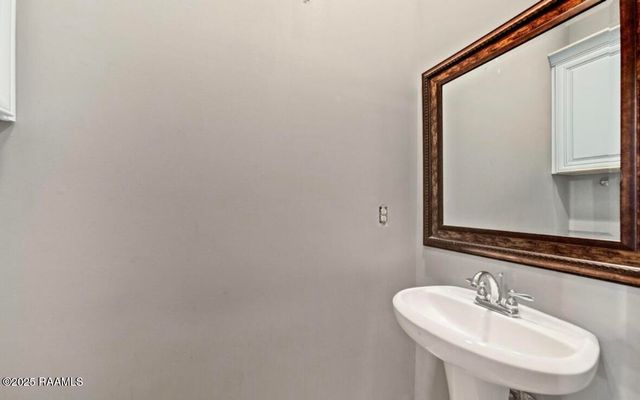 121 Chimney Rock Boulevard, Lafayette, LA 70508