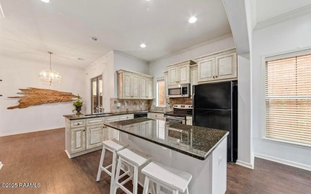 121 Chimney Rock Boulevard, Lafayette, LA 70508