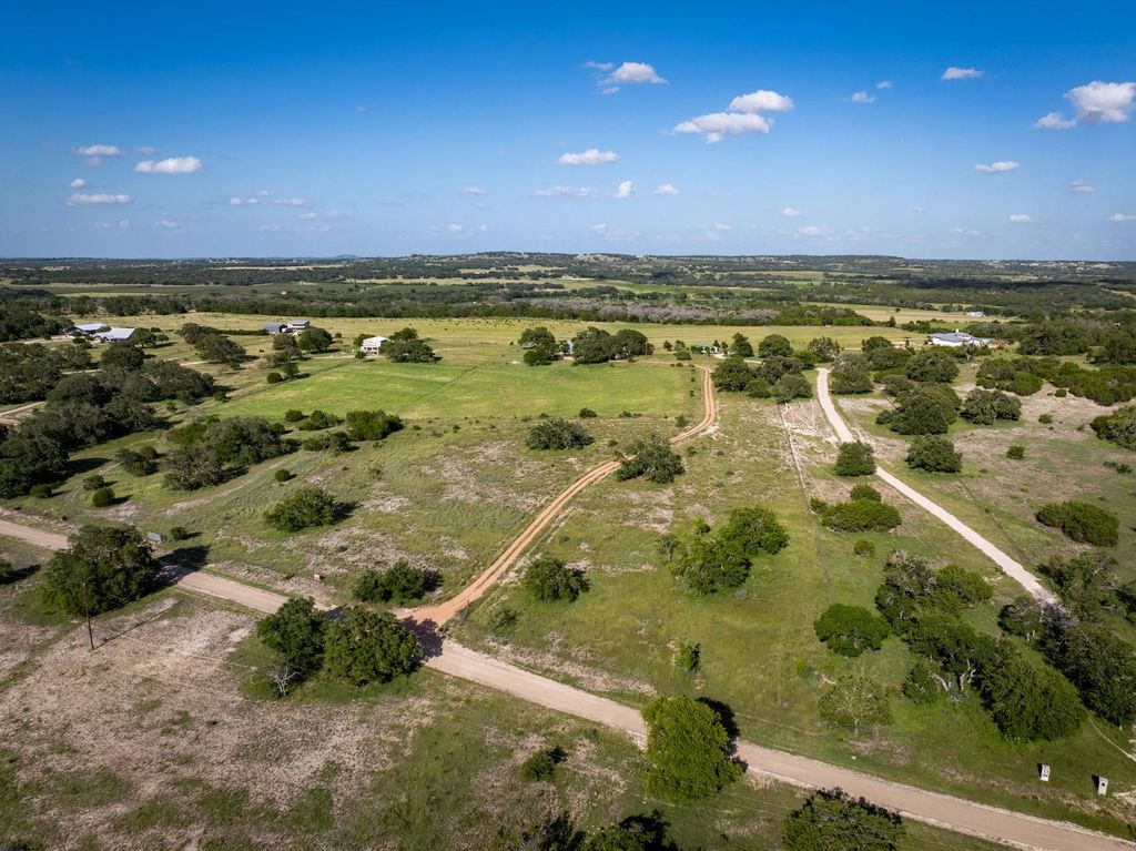1649 Schumann RD, Stonewall, TX 78671