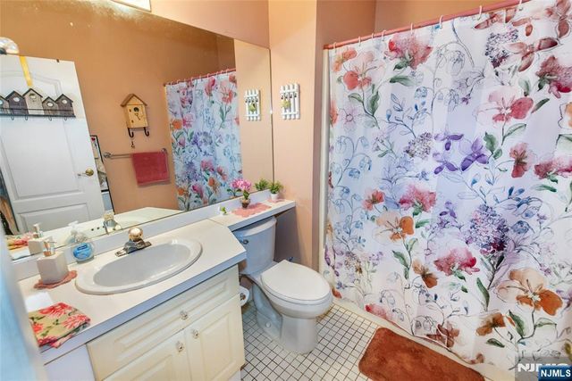 308 Brittany 308, Wayne, NJ 07470