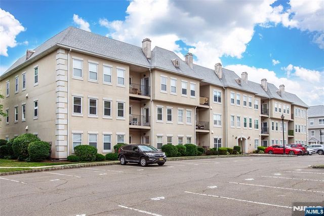 308 Brittany 308, Wayne, NJ 07470
