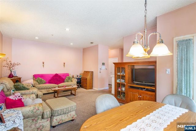 308 Brittany 308, Wayne, NJ 07470