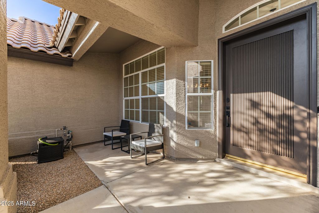 Image 17 of property listing at 11140 E WHITE FEATHER Lane, Scottsdale, AZ 85262