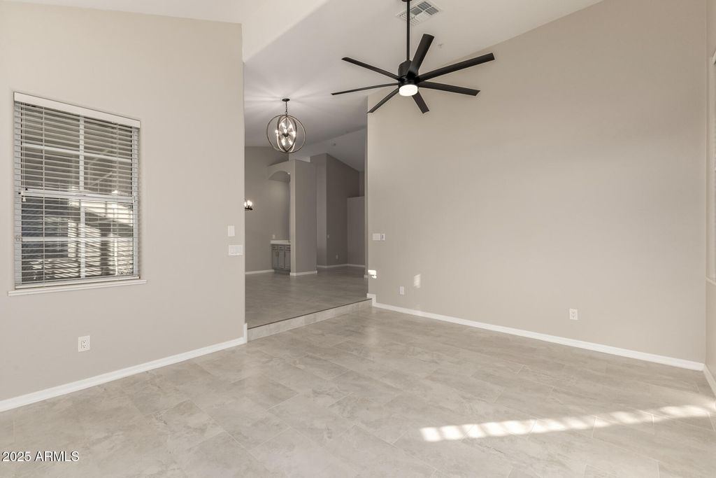 Image 23 of property listing at 11140 E WHITE FEATHER Lane, Scottsdale, AZ 85262
