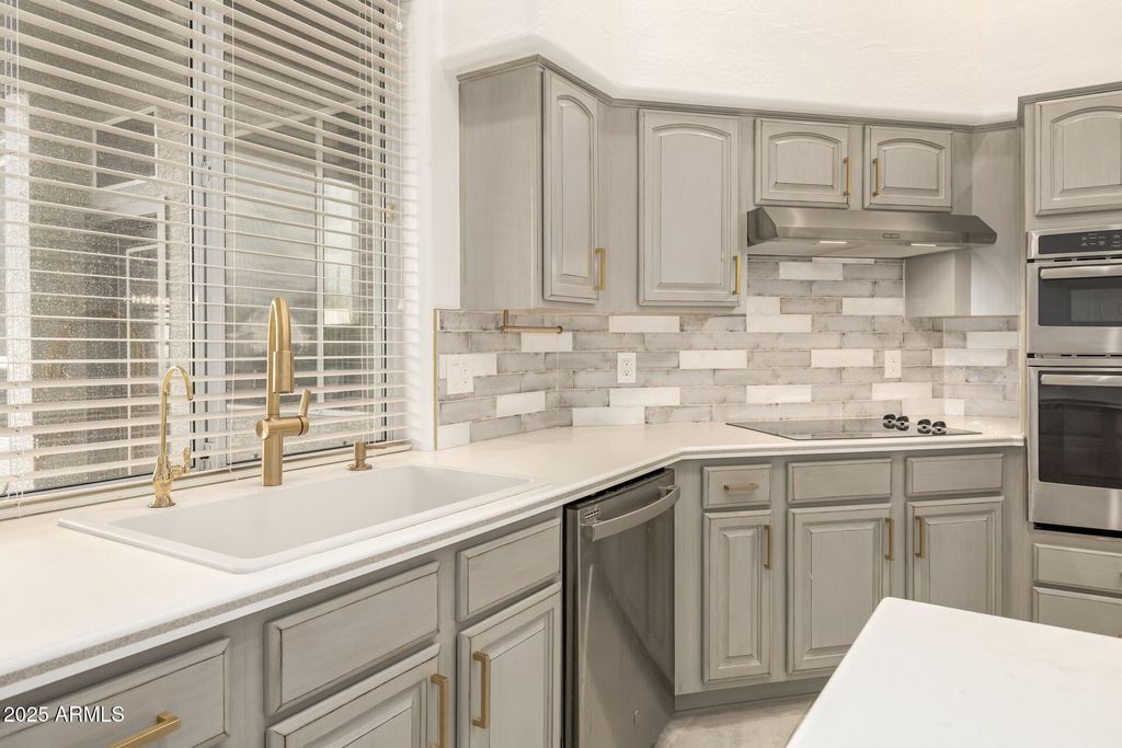 Image 35 of property listing at 11140 E WHITE FEATHER Lane, Scottsdale, AZ 85262