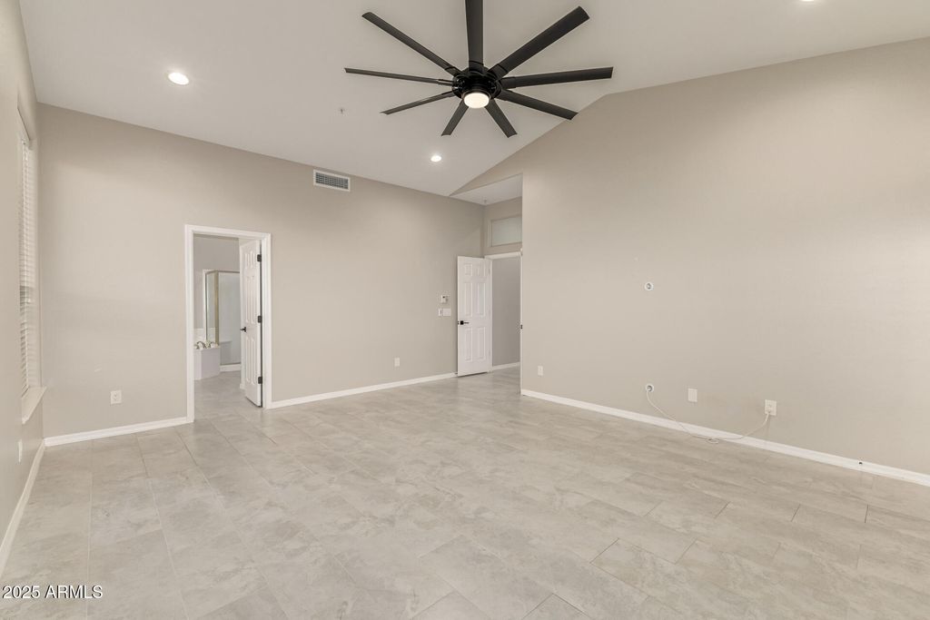 Image 36 of property listing at 11140 E WHITE FEATHER Lane, Scottsdale, AZ 85262