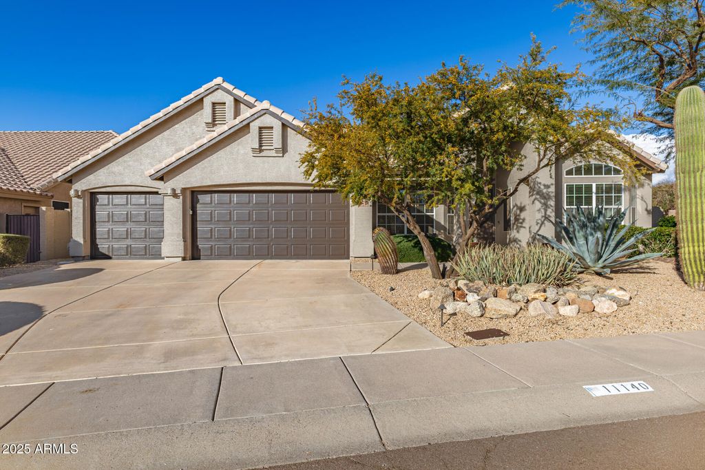 Image 4 of property listing at 11140 E WHITE FEATHER Lane, Scottsdale, AZ 85262
