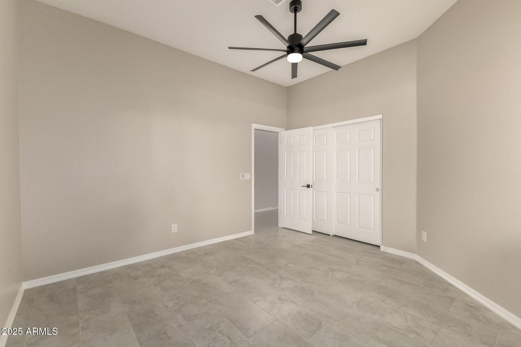 Image 43 of property listing at 11140 E WHITE FEATHER Lane, Scottsdale, AZ 85262