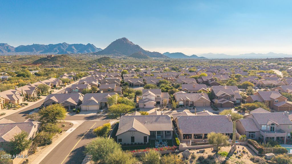 Image 64 of property listing at 11140 E WHITE FEATHER Lane, Scottsdale, AZ 85262