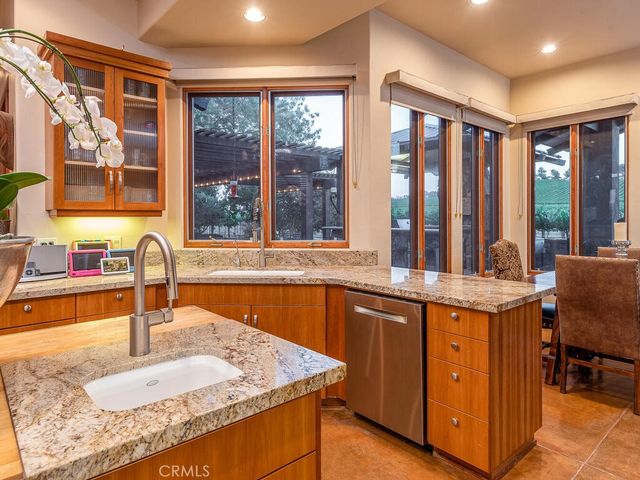 7790 Airport Road, Paso Robles, CA 93446
