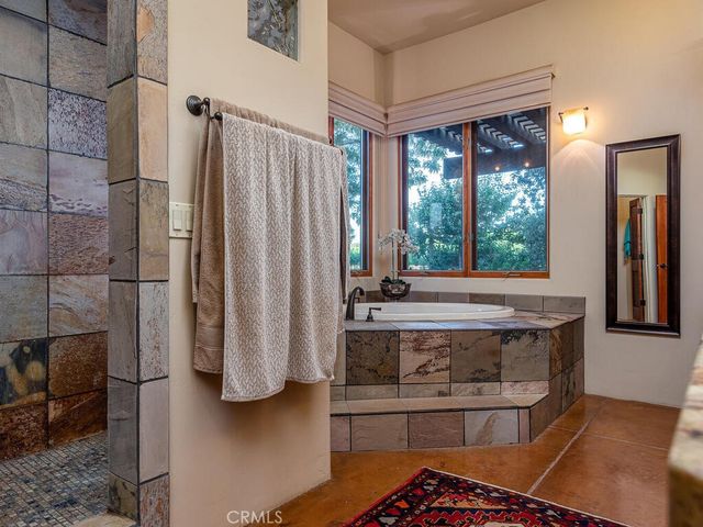 7790 Airport Road, Paso Robles, CA 93446