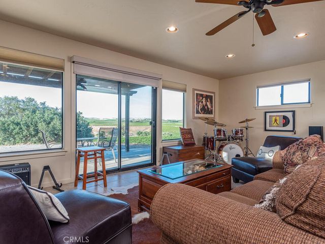 7790 Airport Road, Paso Robles, CA 93446
