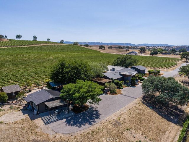 7790 Airport Road, Paso Robles, CA 93446