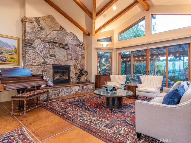 7790 Airport Road, Paso Robles, CA 93446