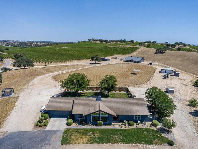 7790 Airport Road, Paso Robles, CA 93446