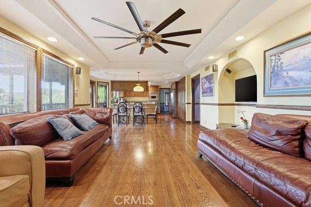 24300 Sylvan Glen, Calabasas, CA 91302