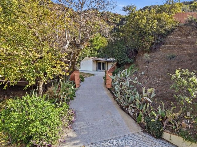 24300 Sylvan Glen, Calabasas, CA 91302