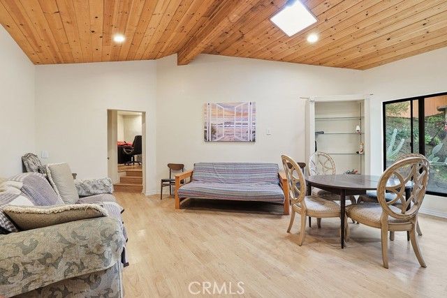 24300 Sylvan Glen, Calabasas, CA 91302