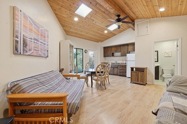 24300 Sylvan Glen, Calabasas, CA 91302