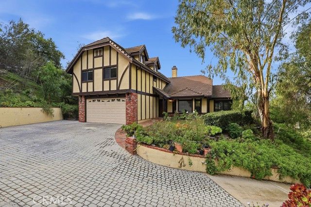 24300 Sylvan Glen, Calabasas, CA 91302
