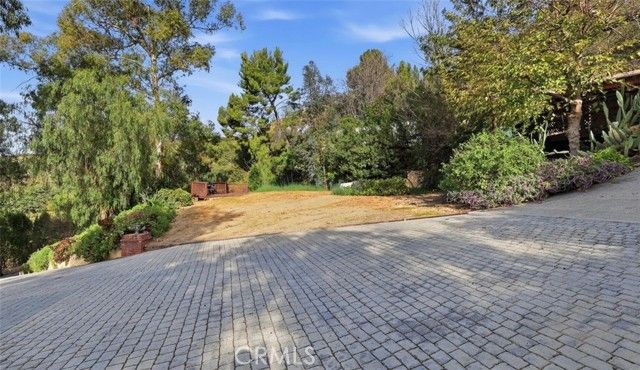 24300 Sylvan Glen, Calabasas, CA 91302