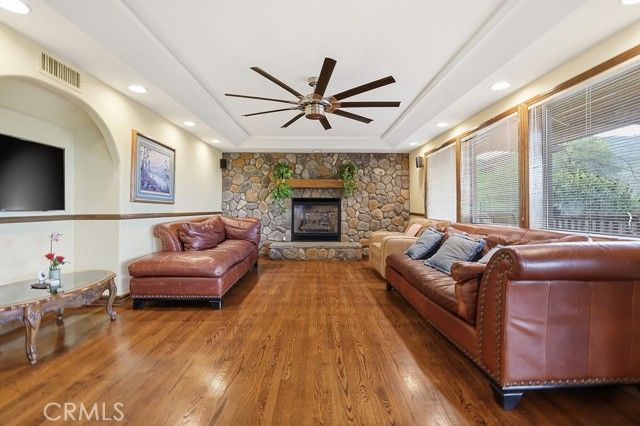 24300 Sylvan Glen, Calabasas, CA 91302