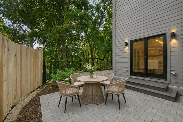 120 Crescent Drive, Glencoe, IL 60022