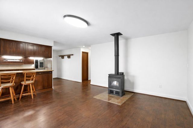 215 S Moen St, Greenacres, WA 99016