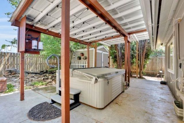 215 S Moen St, Greenacres, WA 99016