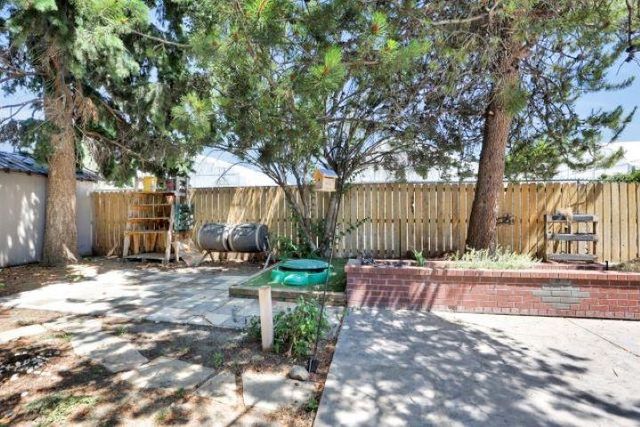 215 S Moen St, Greenacres, WA 99016