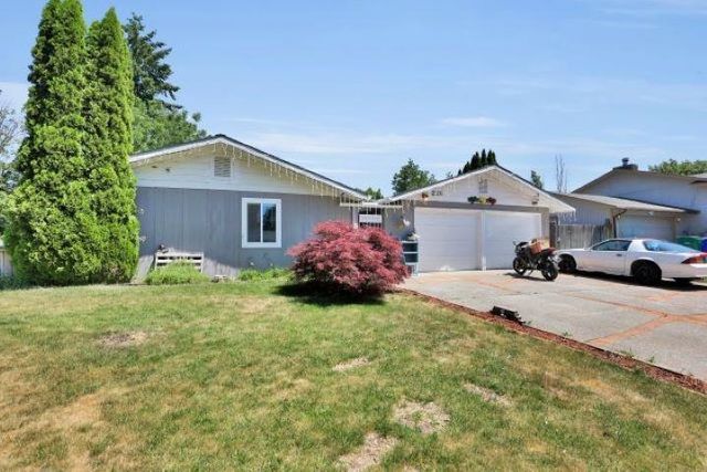 215 S Moen St, Greenacres, WA 99016