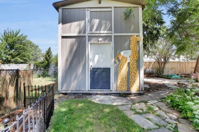 215 S Moen St, Greenacres, WA 99016