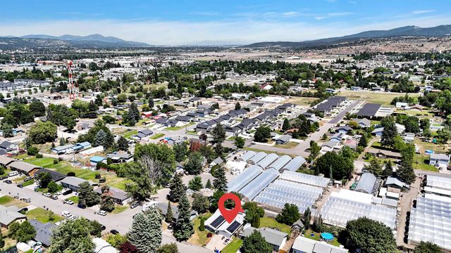 215 S Moen St, Greenacres, WA 99016