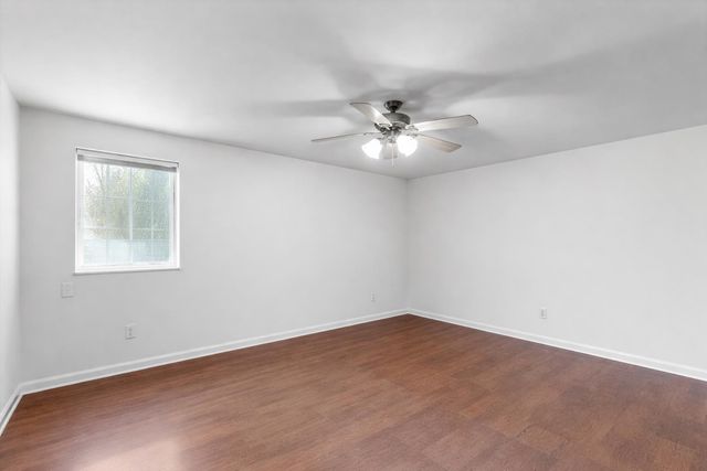 215 S Moen St, Greenacres, WA 99016