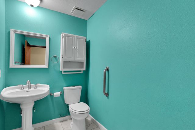 215 S Moen St, Greenacres, WA 99016