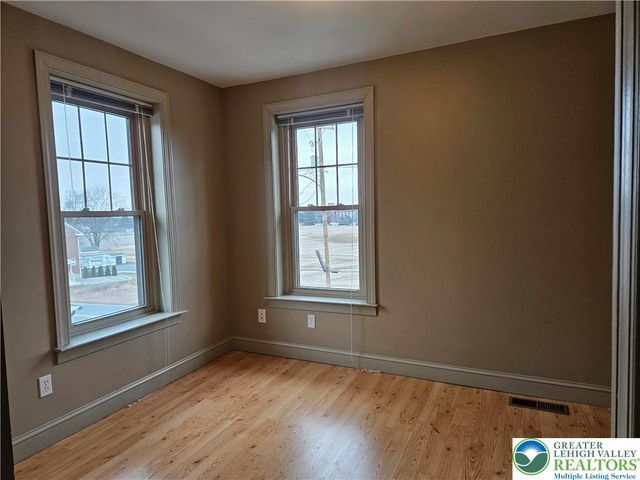 8115 MAIN Street, Upper Macungie Twp, PA 18051