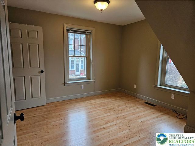 8115 MAIN Street, Upper Macungie Twp, PA 18051