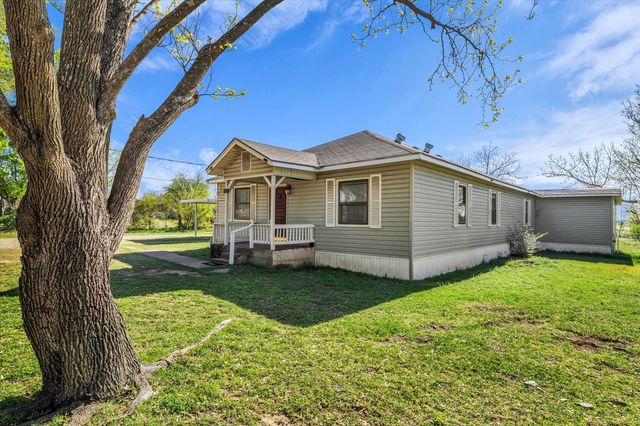 982 N Houston Street, Lorena, TX 76655