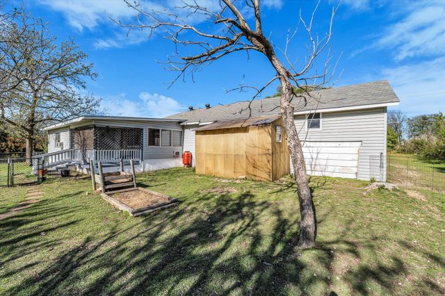 982 N Houston Street, Lorena, TX 76655