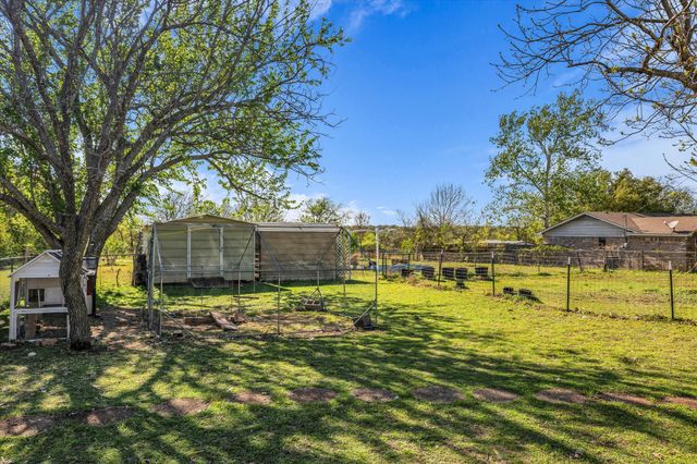 982 N Houston Street, Lorena, TX 76655