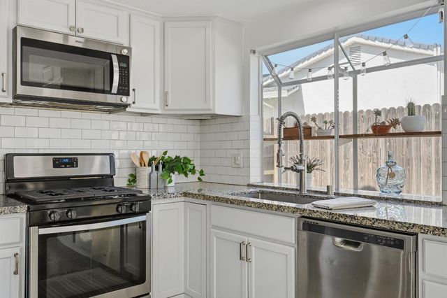 8128 Canyon Oak Dr, Citrus Heights, CA 95610