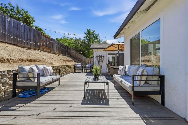 8128 Canyon Oak Dr, Citrus Heights, CA 95610