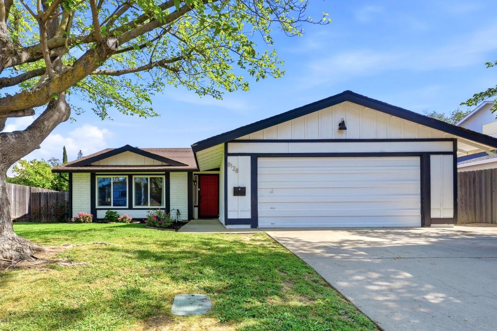 8128 Canyon Oak Dr, Citrus Heights, CA 95610