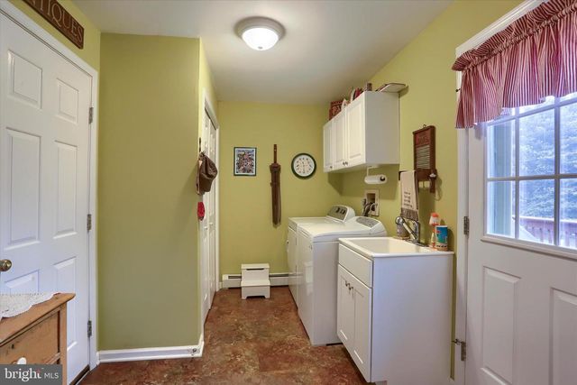 1854 W LISBURN ROAD, Carlisle, PA 17015