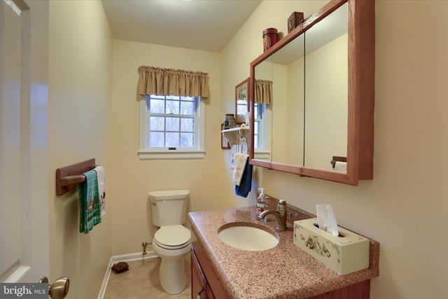 1854 W LISBURN ROAD, Carlisle, PA 17015