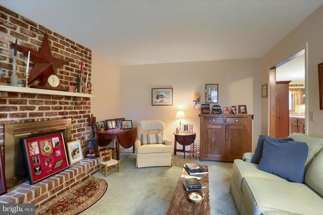 1854 W LISBURN ROAD, Carlisle, PA 17015