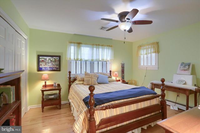 1854 W LISBURN ROAD, Carlisle, PA 17015